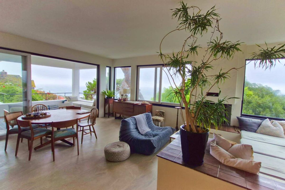 4-Bed Hillside Home with Natural Pool and Endless Ocean Views - Photo 4