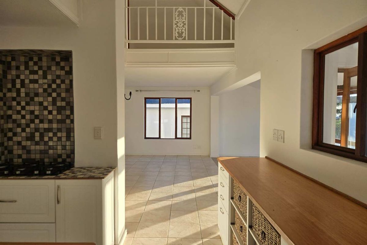 Family Home in Secure Seaside Estate that Offers Space for Everyone - Photo 4