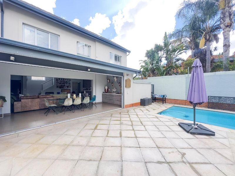 Elegant 4 Bedroom Family Home with a Study in Taemane Golf View Estate - Photo 7
