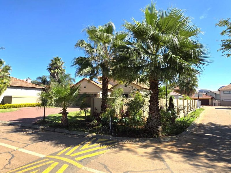 4 Bedroom 3 Bathroom Family Home in Melodie For Sale  R 2 850 000 - Photo 2