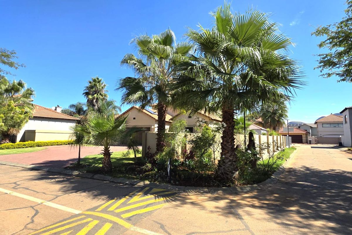 4 Bedroom 3 Bathroom Family Home in Melodie For Sale  R 2 995 000 - Photo 2