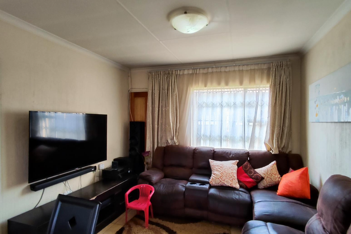 House in Sharon Park Lifestyle Estate up for grabs - Photo 5