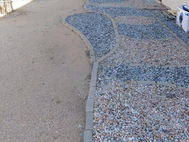 Neat Family Home - Photo 8