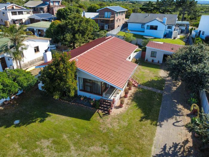 Property #2414141, House For Sale in Still Bay West