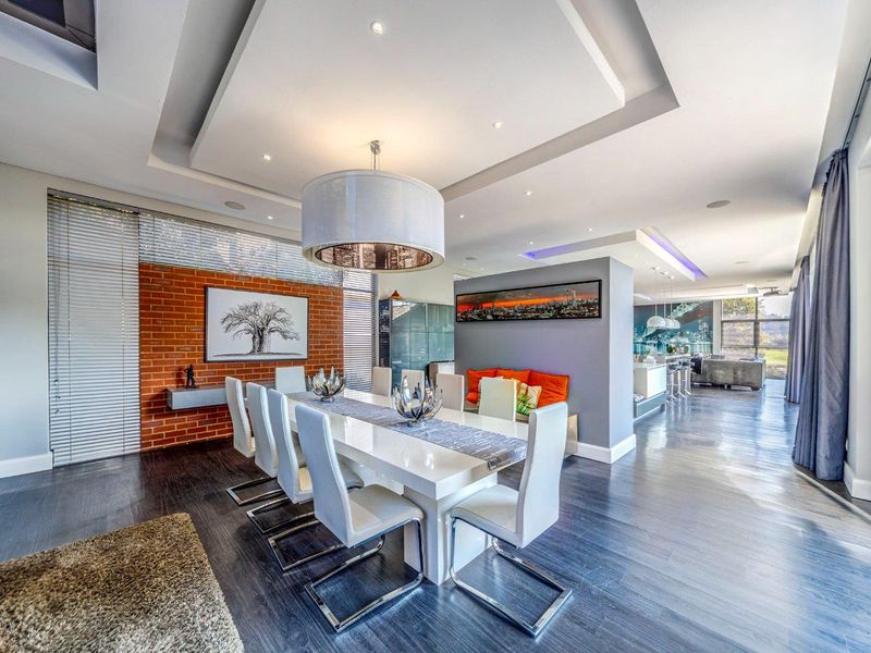 Living in a Sophisticated Sanctuary - Photo 6