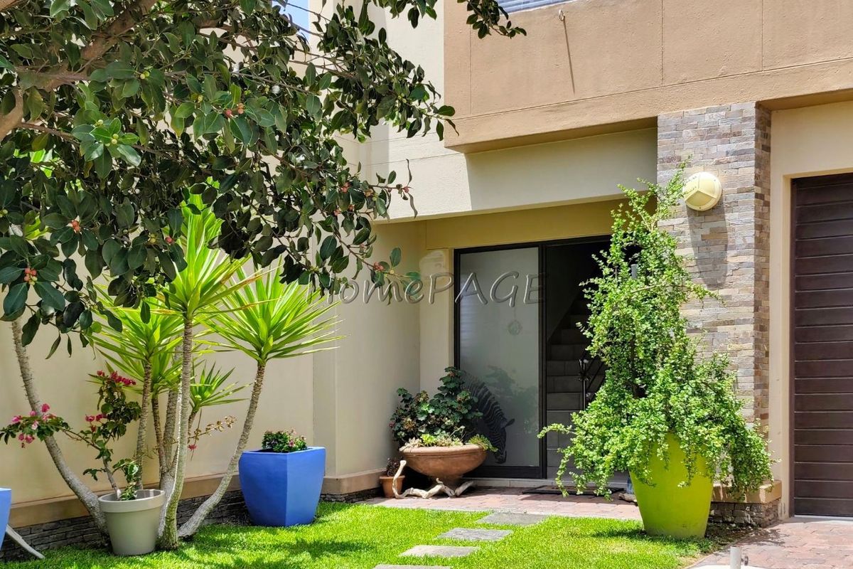 Dolphin Beach, Walvis Bay:  Very neat 3 Bedr Townhouse is for Sale - Photo 5