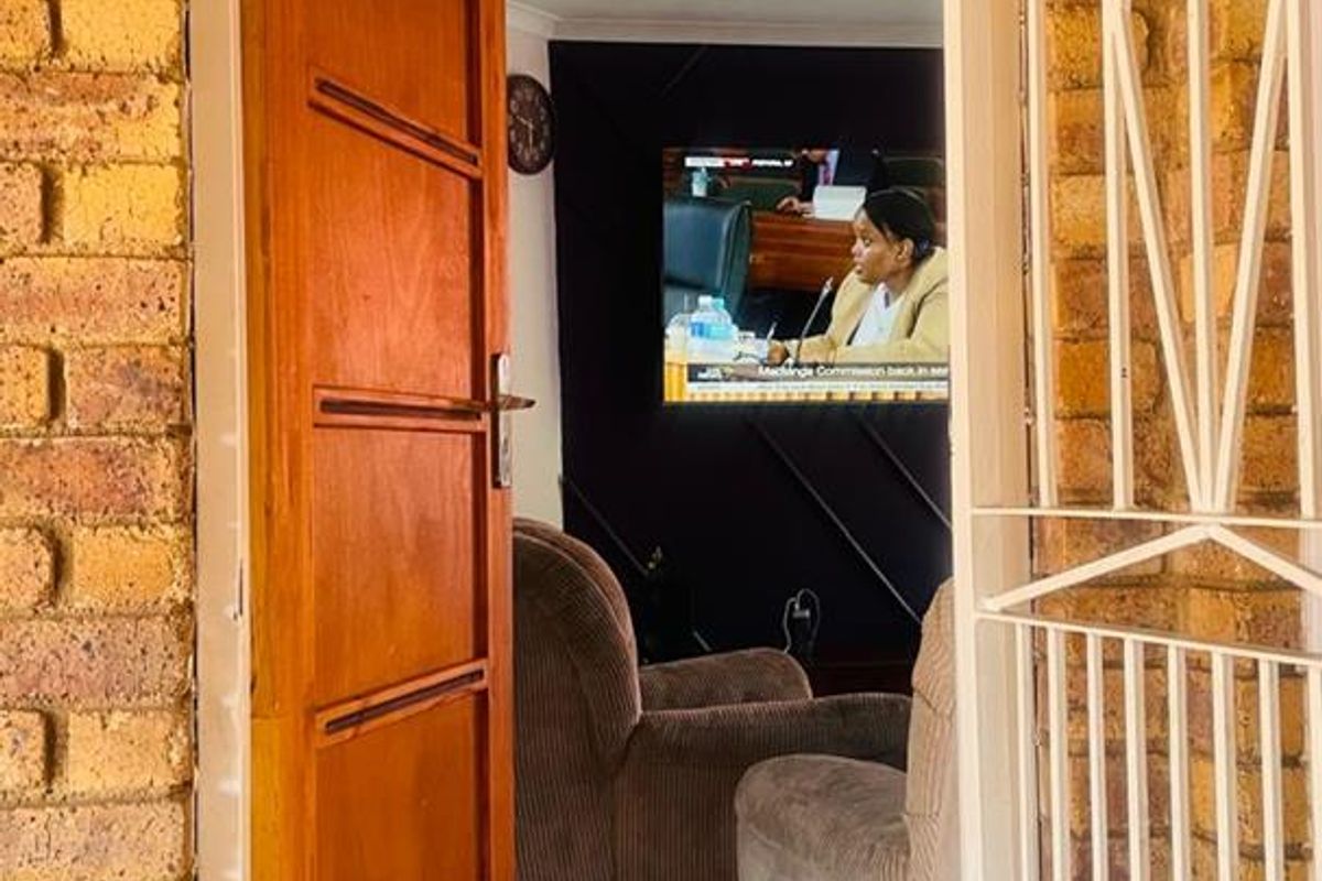 Simplex Townhouse For Sale - Photo 5