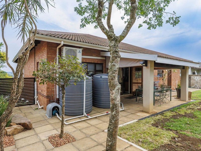 Your Perfect Family Retreat in Greenvale Village, Hillcrest - Photo 3