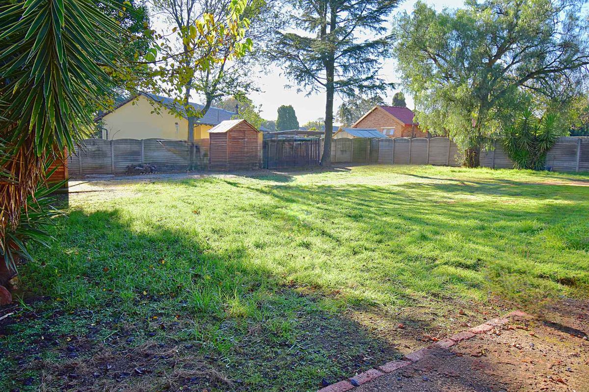 Starter Home on a Large Stand - Photo 3