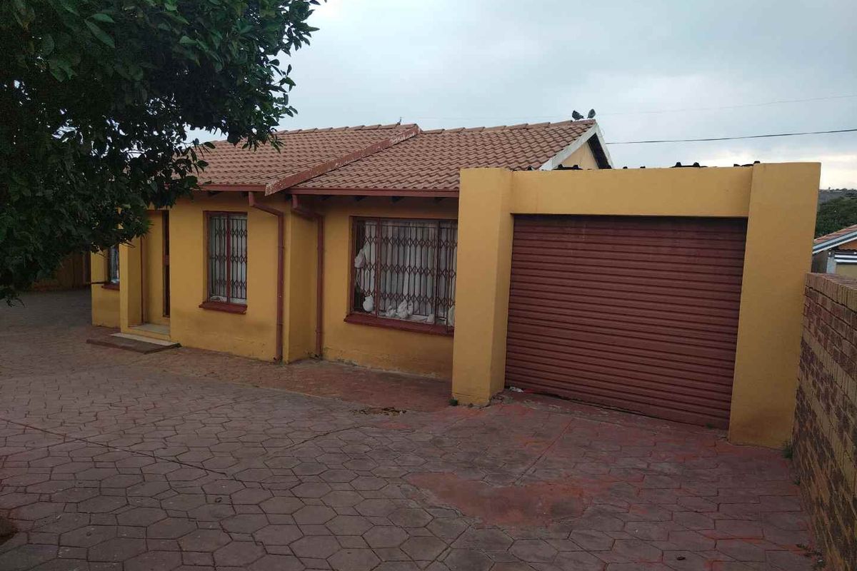 3 bedrooms house for sale in Soshanguve BB - Photo 2