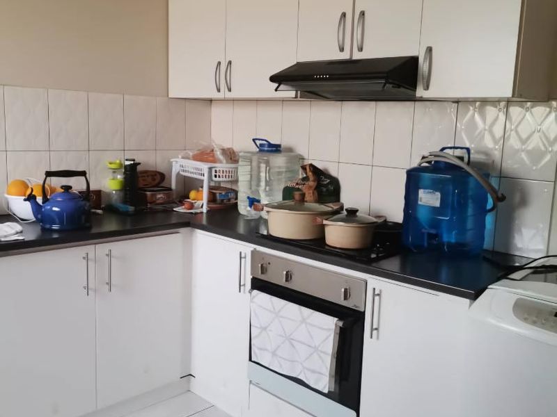 NEAT AND AFFORDABLE 2 BEDROOM FLAT FOR SALE IN MONDESA SWAKOPMUND - Photo 7