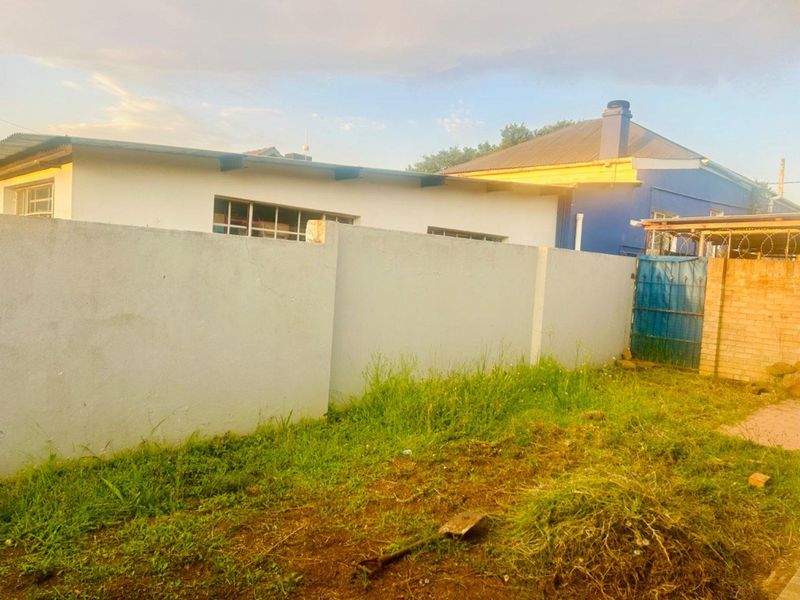 2 Bedroom Townhouse for sale close to the CBD area - Photo 4