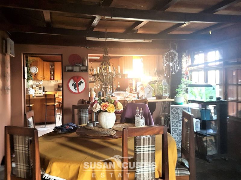 Family Home - Photo 3