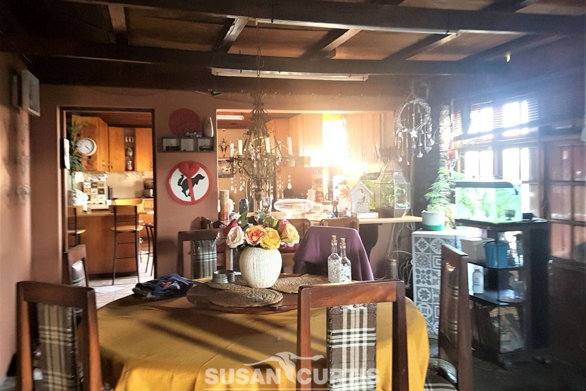 Family Home - Photo 3