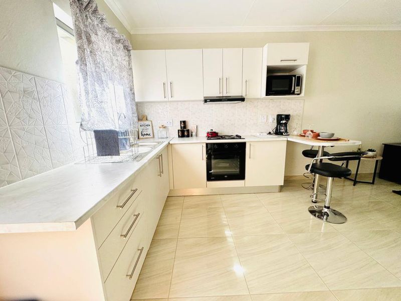 2 Bedroom Townhouse For Sale in Wanaheda - Photo 6