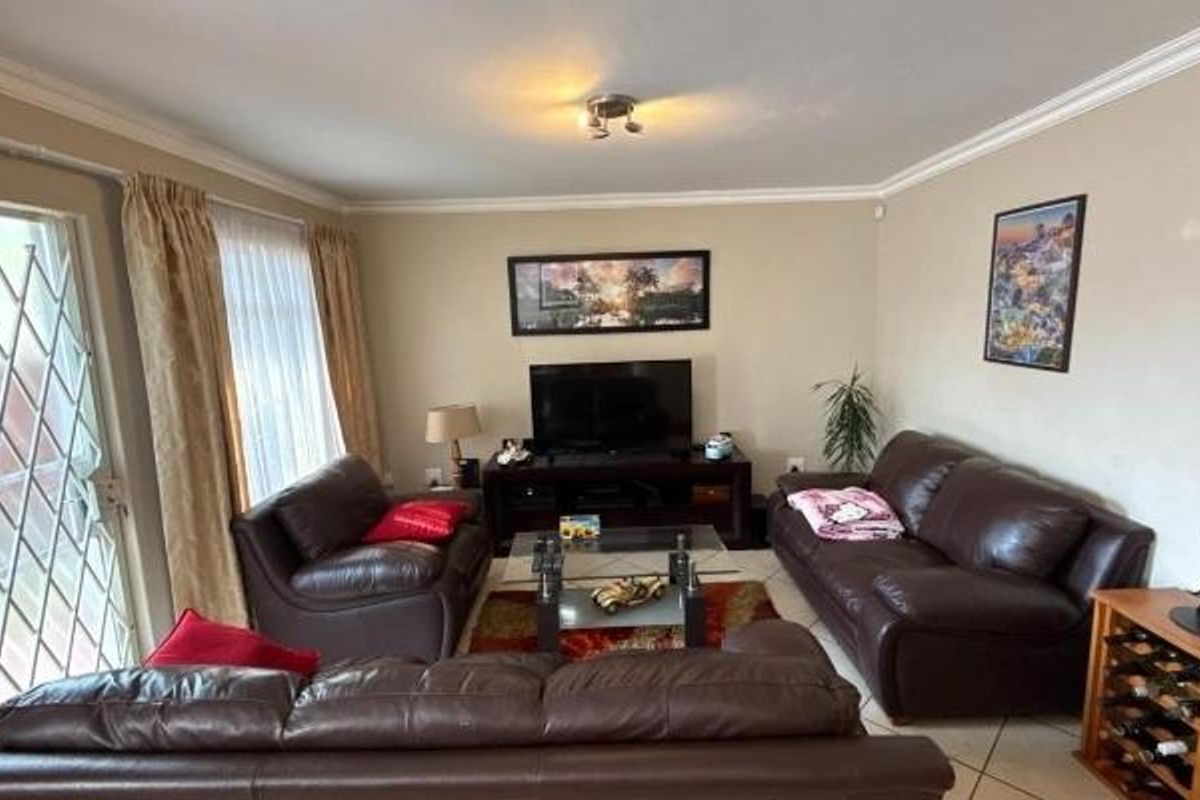 2 Bedroom Townhouse for Sale in Risana - Photo 3