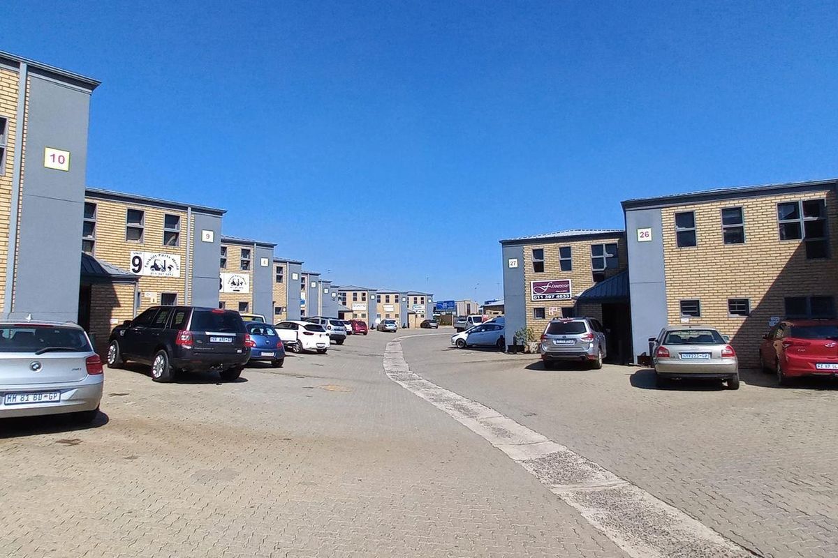 225m2 Bartlett Boksburg Warehouse To Let - Photo 3