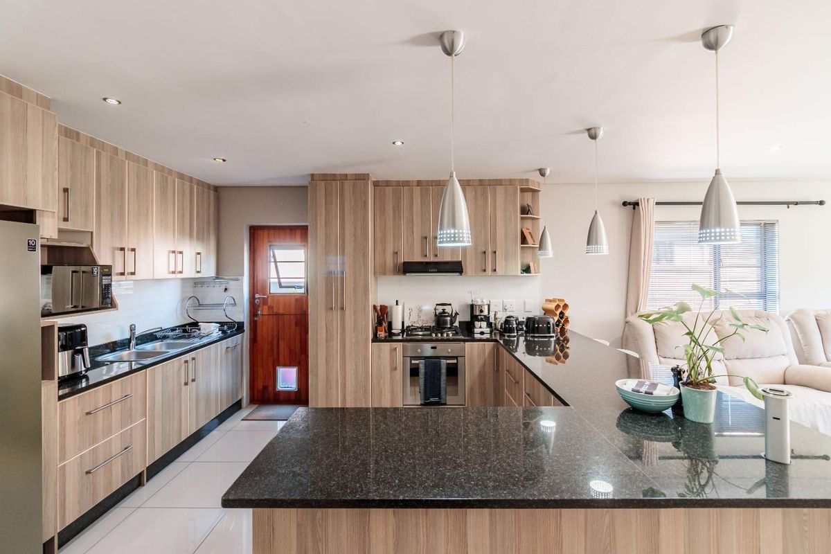 3 Bedroom Freehold in Secure Estate in Kamma Ridge, Port Elizabeth - Photo 5