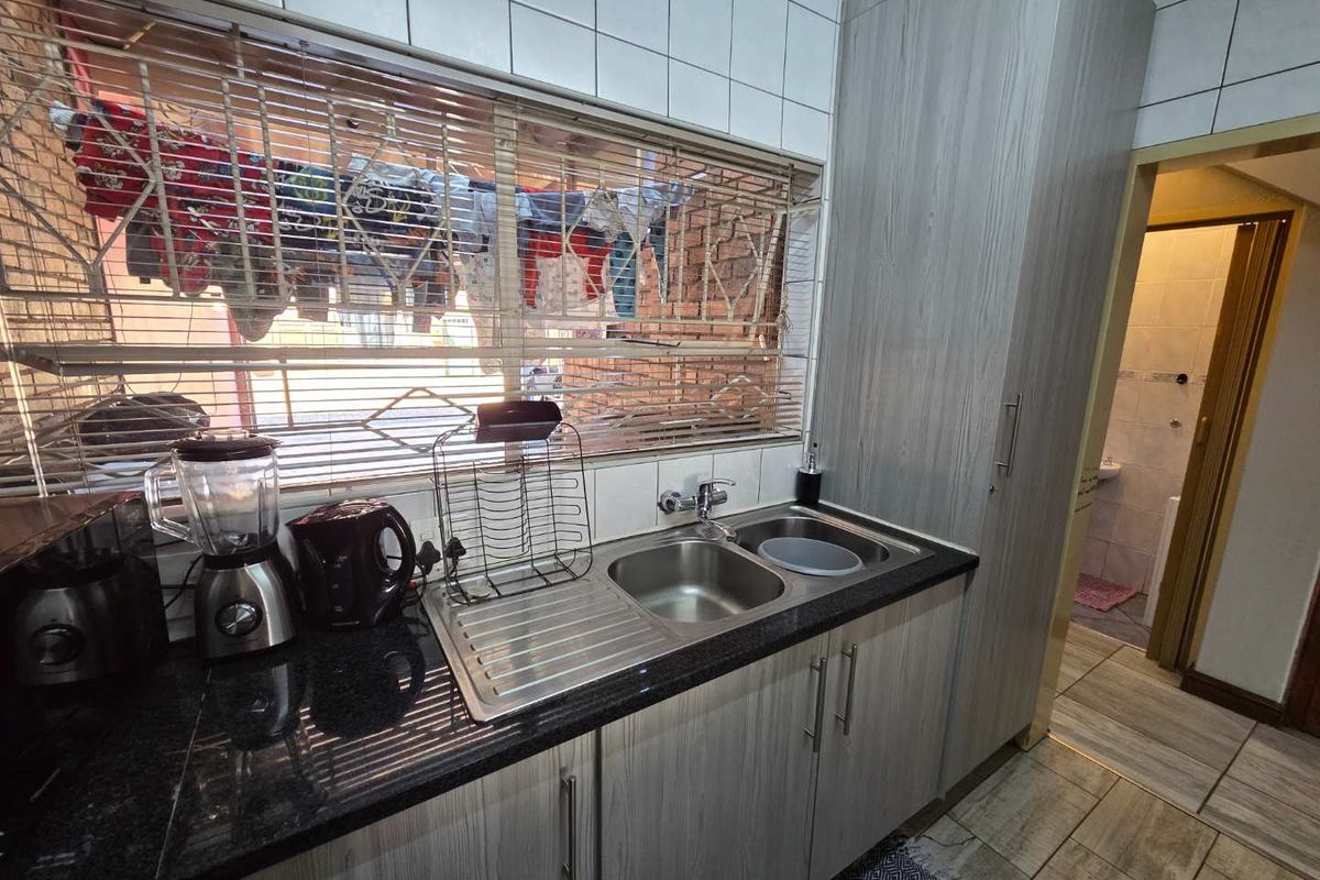 Your Perfect Duplex Starts Here - Photo 5
