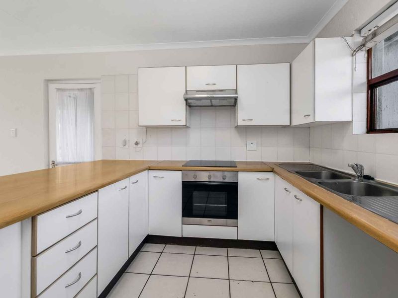 2 BEDROOM, 2 BATHROOM APARTMENT FOR SALE IN FOURWAYS - Photo 5