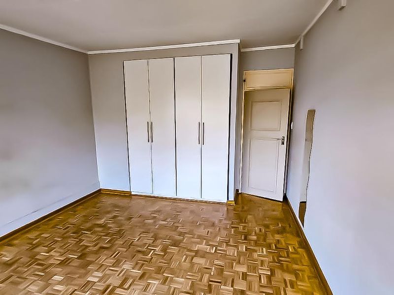 Charming 3-Bedroom Apartment in a Prime Location - Photo 10