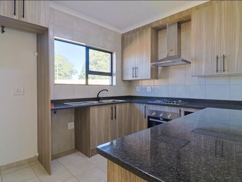 Modern Living Meets Smart Investment in Brackendowns - Photo 4