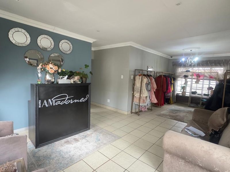 3 bedroom free standing house - Photo 4