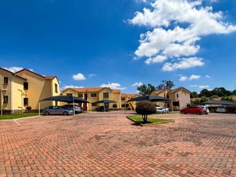 2 BedrTownhouse for Sale in Mondeor - Photo 4