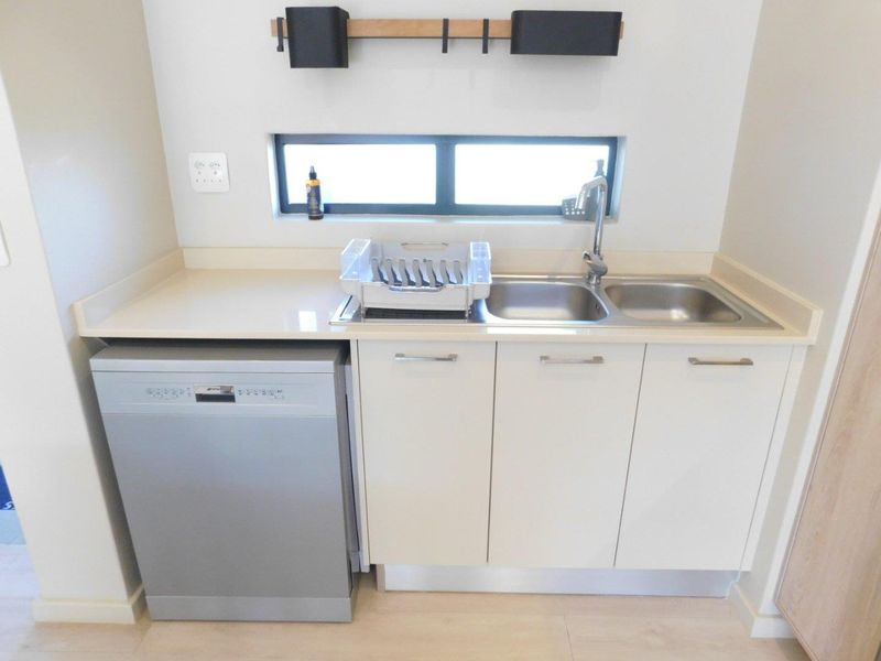 If you are an investor looking to purchase a property for the Corporate tenant, then look no further - Photo 5