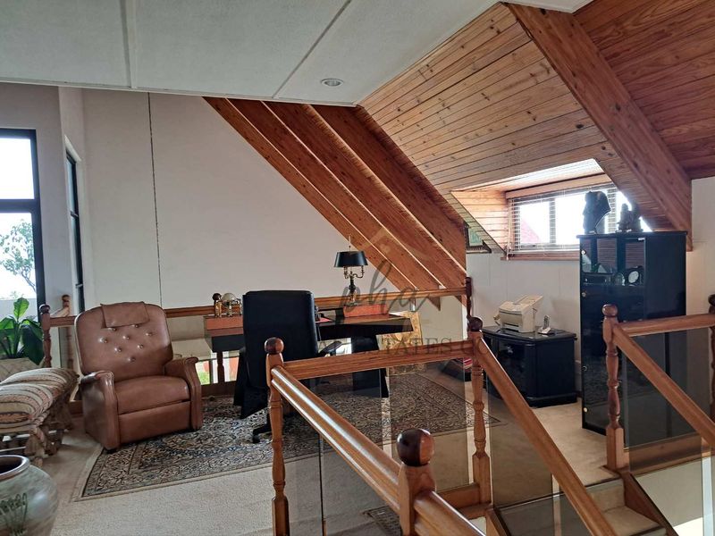 Expansive Lagoon front family home for sale in Walvis Bay for N$ 17 mil - Photo 10