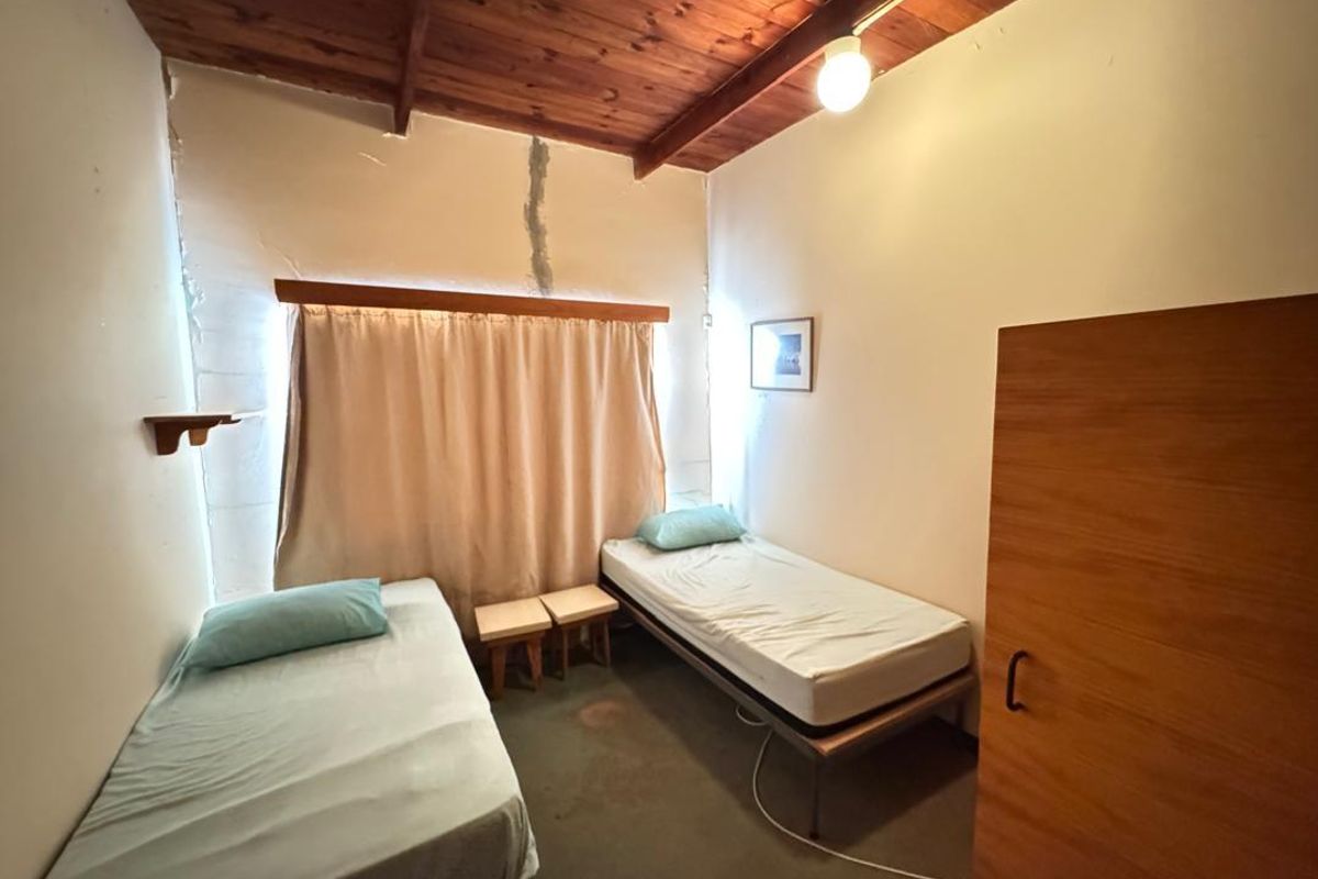 Ideal for the fisherman or the Henties lover, Located on the start of the North Dune. - Photo 4