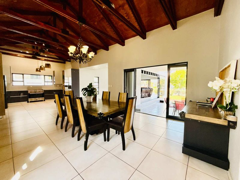 Modern Single Level Family Home on the Green Belt in Copperleaf Golf Estate - Photo 3