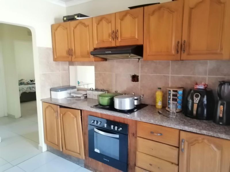 For Sale: 3-Bedroom Home in Umlazi AA - Photo 3