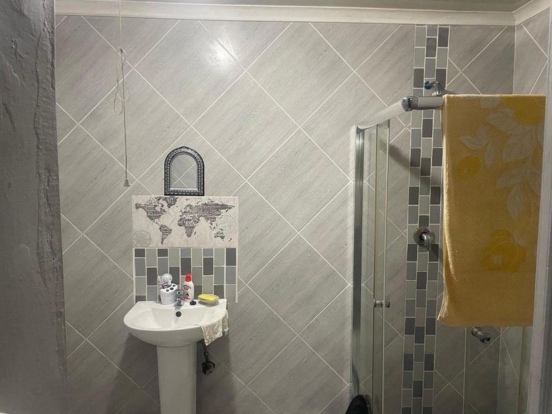 Luxury 3-Bedroom Secure Home for Rent in Brakpan – Pool, 3 Bathrooms, Study & Prime Location Near Carnival City Mall & N17 Highway - Photo 8