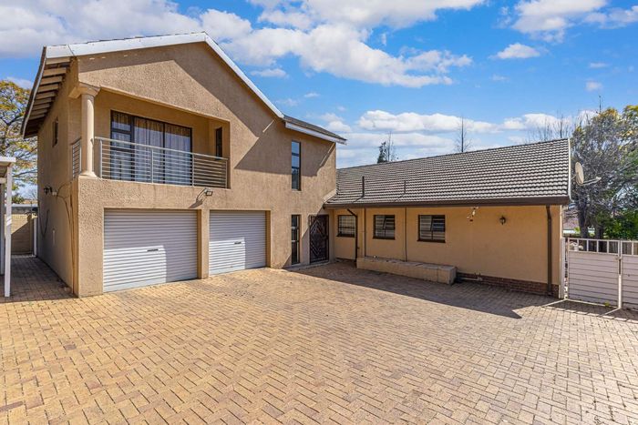 Property #2540059, House For Sale in Glenvista