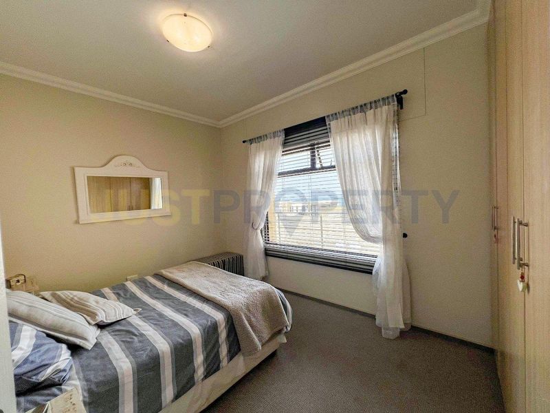 3-Bedroom Sea-View Townhouse, Dolphin Beach - Photo 10
