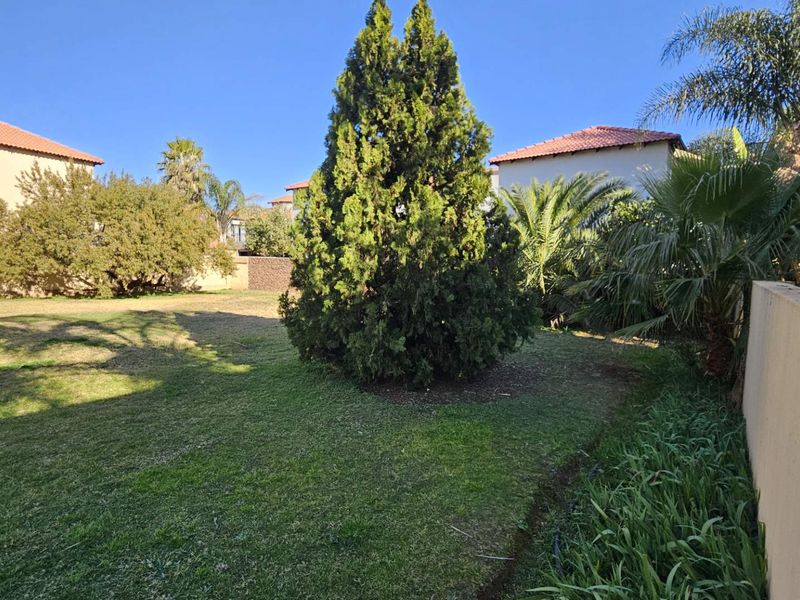 Vacant Stand in Popular Bougainvilla Estate - Photo 5