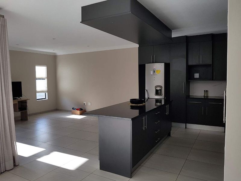 Luxurious Family Home. - Photo 8