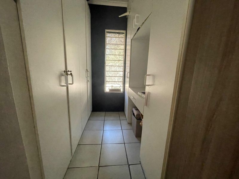 1 Bedroom Freestanding House - Including water, sewerage & refuse - Photo 10