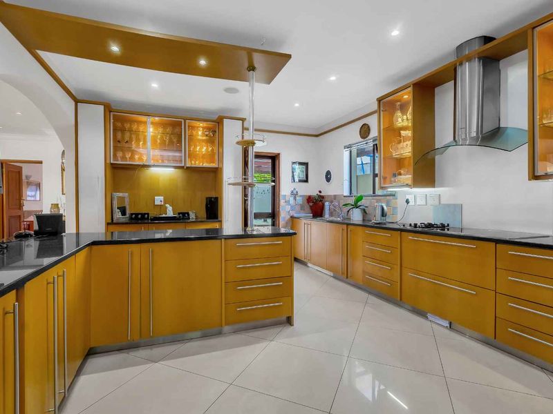 4 Bedroom House for Sale in Dainfern Golf Estate - Photo 7