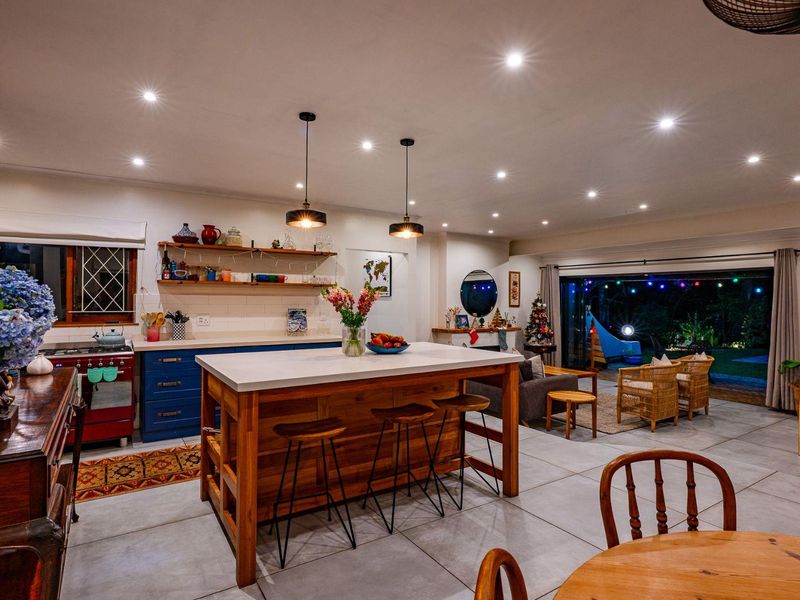 A HOME CURATED FOR LIVING, GATHERING AND GROWING IN THE HEART OF KLOOF! - Photo 10