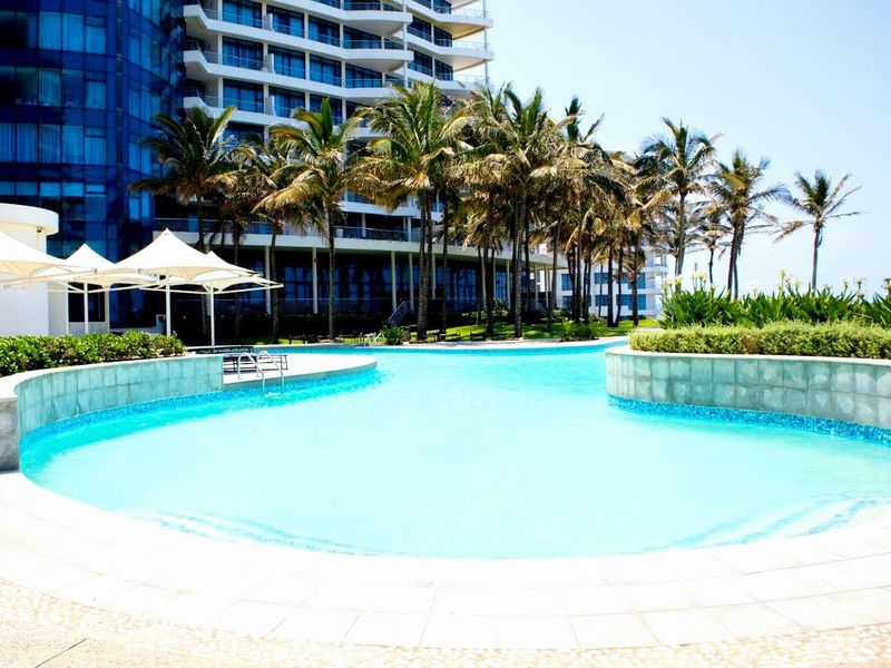 Redefine Luxury in 2025 – Fully Furnished 1-Bedroom at The Pearls of Umhlanga - Photo 2