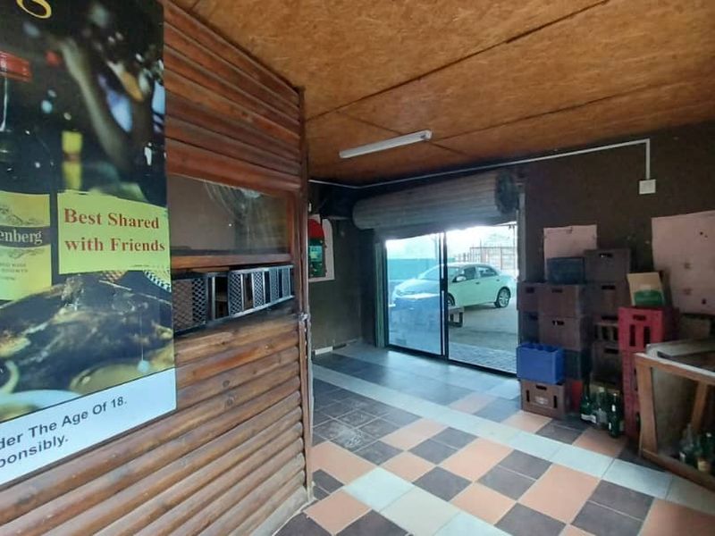 Okahandja - 2 Bedroom House For Sale - Photo 4