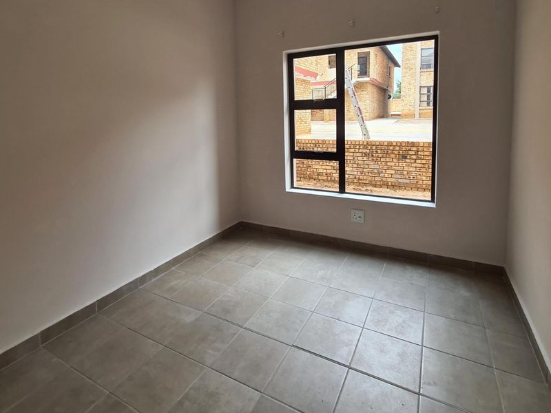 Perfect 3Bedroom lockup and go! - Photo 6