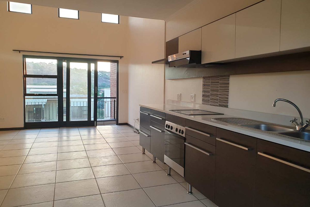 Trendy Lifestyle With Picturesque Views - Photo 4