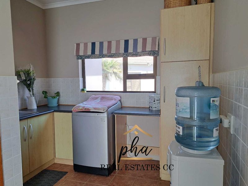 Spacious 4 bedr family home with huge entertainment area for sale in Walvis Bay for N$5 250 000.00 - Photo 10