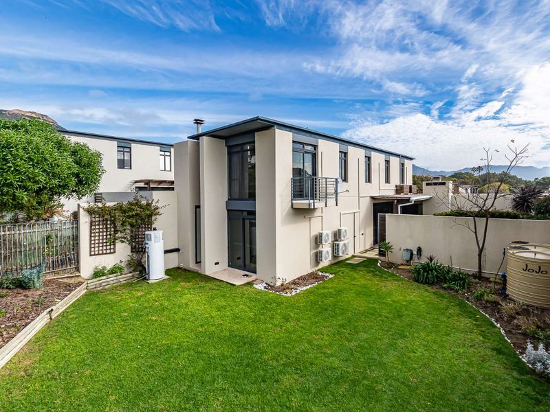 Magnificent townhouse beautifully situated at Stonehurst - Photo 1