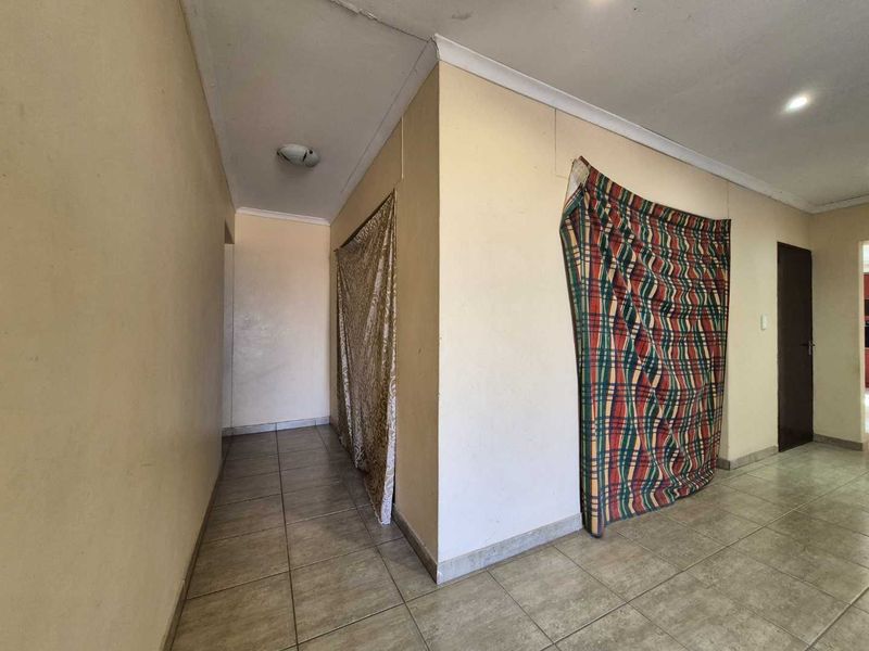 Kuisebmond, Walvis Bay:  3 Bedr Home is for Sale - Photo 5