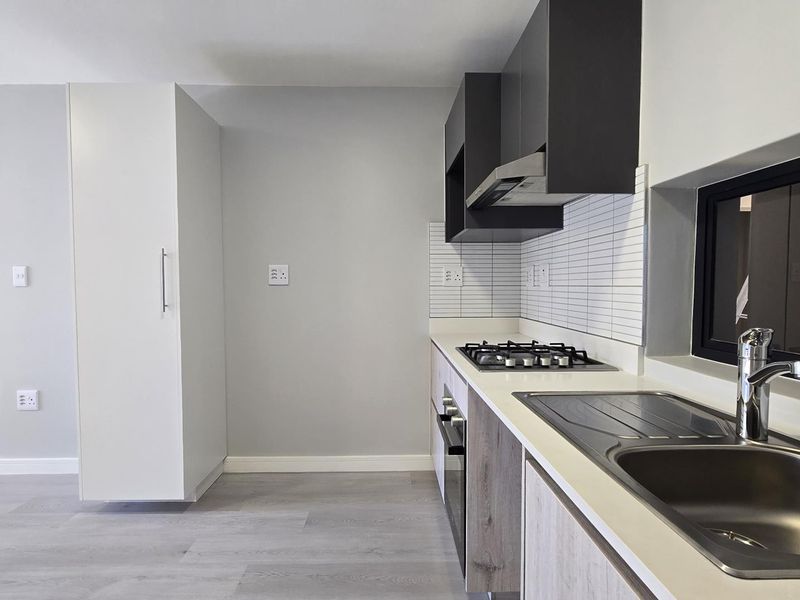 33m2 Ground floor studio apartment to rent - 24/7 to provide basic healthcare services - Photo 8