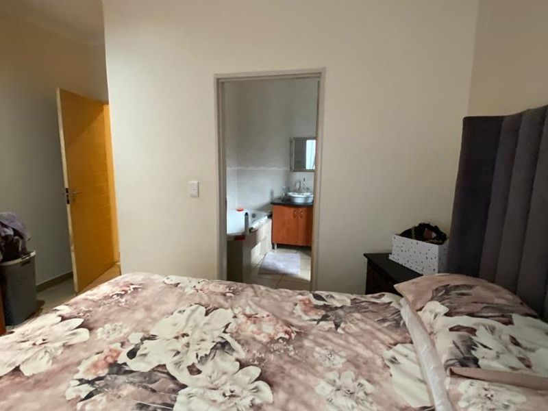 Two bedroom apartment for sale - Photo 5